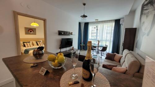 Mamaia-Sat Apartment | Adams Apartment Onix Blue