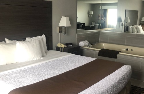 Adams Hotel | Adams Inn