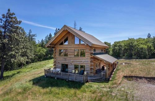 The Dalles House | Adams Rest