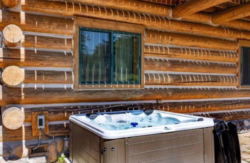 The Dalles House | Adams Rest