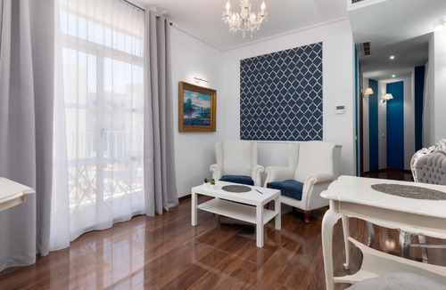 Barrio del Carmen Apartment | Adarve Flats