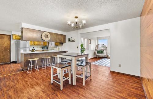Umatilla House | Additional Living Room Just Minutes From Highway