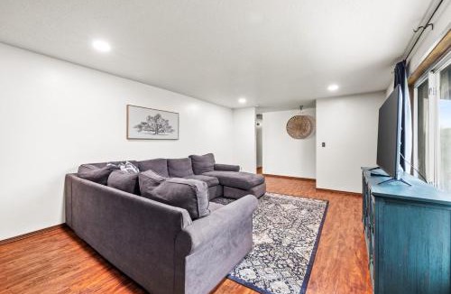 Umatilla House | Additional Living Room Just Minutes From Highway