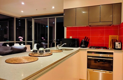 Adelaide Central Business District Apartment | Adelaide Central Skyline Panoramic Suite One