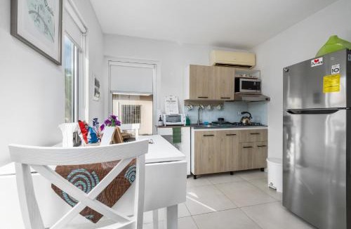Opal Apartment | Adele's Apartment with Pool, 5 minutes walk to the beach