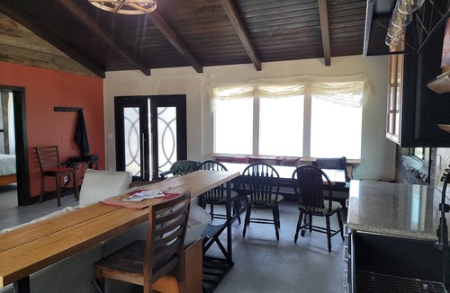 Brookings Cottage | Adele's Oceanside Retreat Brookings w/Private Beach Access Kid & Pet friendly!