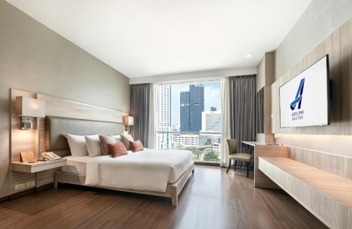 Nana Hotel | Adelphi Suites Bangkok