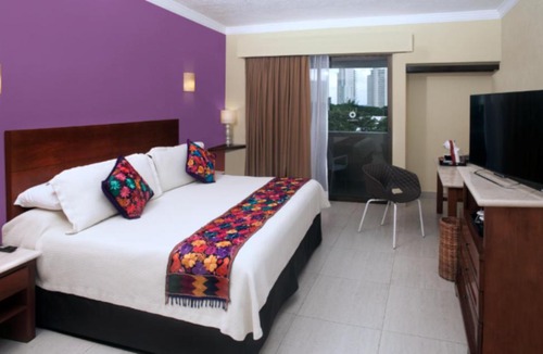Downtown Cancun Hotel | Adhara Hacienda Cancun