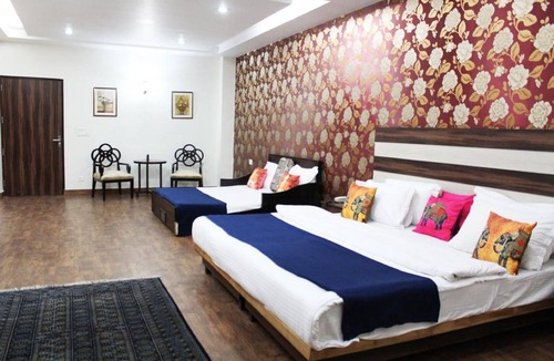 Behror Hotel | Adhunik Hotel Behror