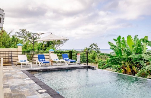 Salt Gut Villa | Adina View: Private/Luxury/Solar-Pwr/Beach/Pool/Jacuzzis/Chef/Gym/Starlink & BBQ