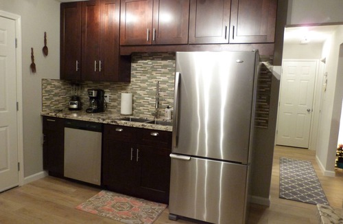 Carmichael House | Adison SILVER Organic Garden & Barbecue, Easy Access to Hwy, Downtown & Airport