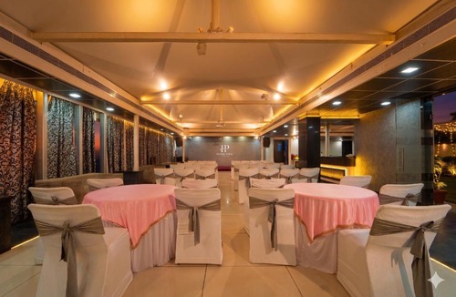 Shyam Nagar Hotel | Aditya Park Regent