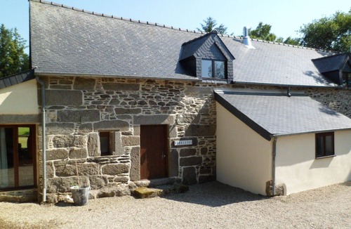 Saint-Nicolas-du-Pelem House | Adjoining houses with heated pool, WIFI, child friendly