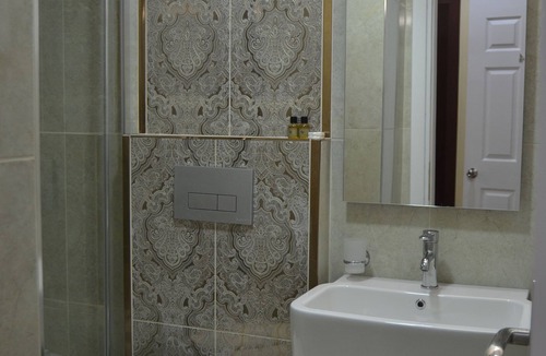 Artikli Hotel | Admiral Hotel