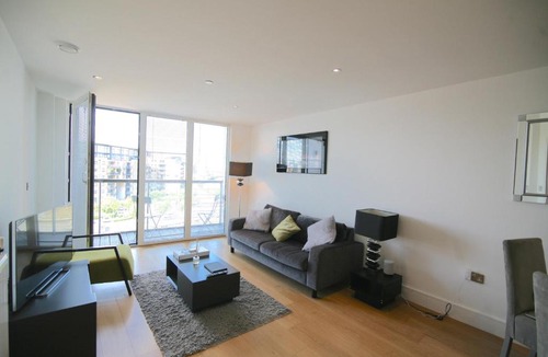 Greenwich West Apartment | Admirals Tower