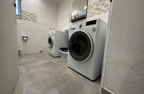 Koetz Apartment | ADN Suites - NETFLIX - modern and smart
