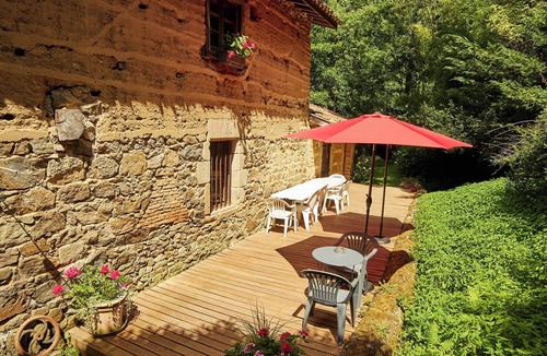 Augerolles House | Adobe mill on the banks of a torrent - Near Lac d'Aubusson - rated 3*.
