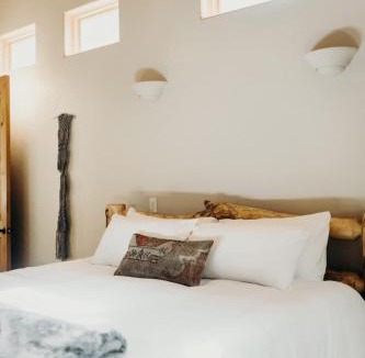 Blue River House | Adobe-Style Retreat - Game Room - 8 Mins to Breck