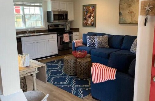 Dewey Beach House | Adorable 3 bdrm townhome - Pool and Great Location - walk to the beach!