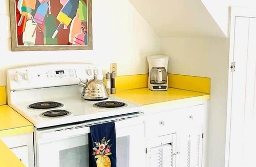 Yarmouth House | Adorable, 3 bedroom, 1 bath ocean side cottage!