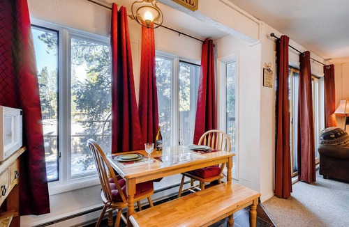 Warrior's Mark Condo | Adorable Condo, Walking Distance To Everything. Including Pool/Hot Tub IC4