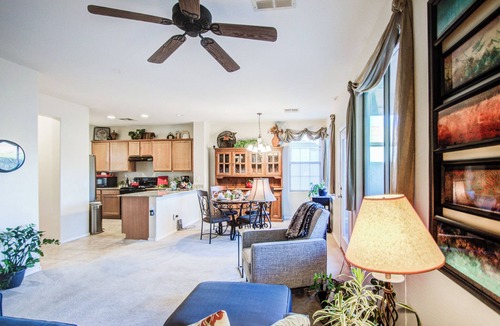 Lyons Gate House | Adorable Gilbert 3 Bedroom Hide Away with Office & WiFi!