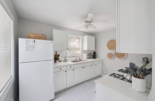 Maumee House | Adorable Maumee Ranch by River/Park-2br fast WiFi