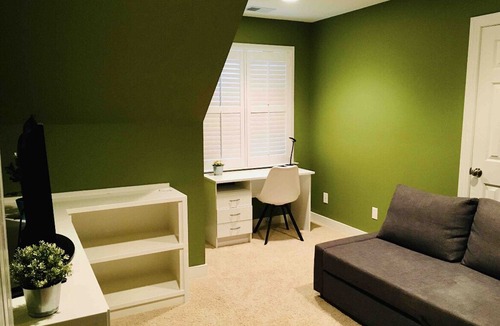 Midlothian House | Adorable private guesthouse