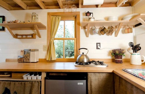 Lacey Cabin | Adorable Rural Tiny House Rental on the Puget Sound in Olympia, Washington