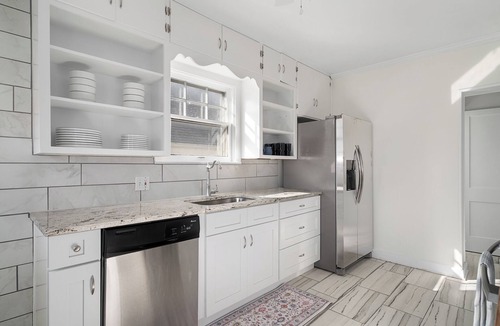 Rosedale House | Adorable Westwood house newly updated, great central location! World Cup ready!