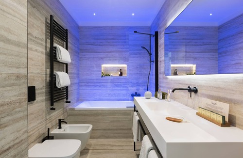 Quartiere XX Ardeatino Hotel | Adoro Hotel