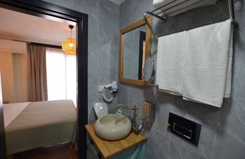 Marmara Hotel | Ados Otel