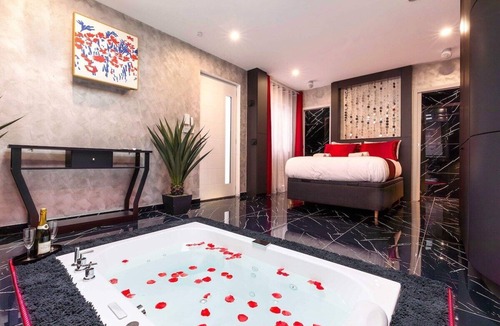 Montchapet Apartment | Adresse Secrete Suite Spa Prestige avec Balneo