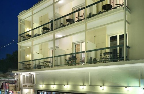 Plaka Hotel | Adrian Hotel