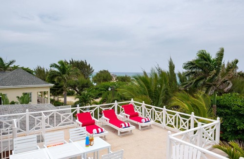 Silver Sands Villa | Adrift- 3BR Beachfront Villa w/Staff