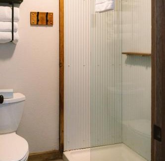 Long Beach Hotel | Adrift Hotel