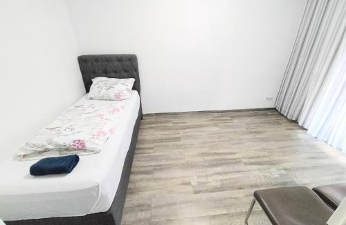 Ruesselsheim Apartment | ADS44,Accommodation