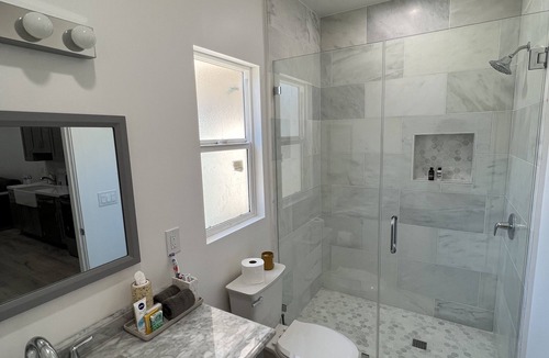 Seaside Apartment | ADU studio with bathroom 1.3 miles from beach