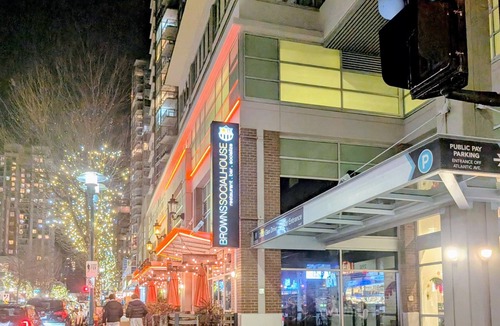 Coquitlam Apartment | Adult-oriented (55+) 2-bedroom 30 minutes from Skytrain to Vancouver