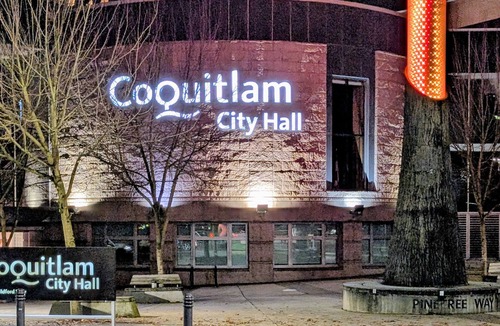 Coquitlam Apartment | Adult-oriented (55+) 2-bedroom 30 minutes from Skytrain to Vancouver