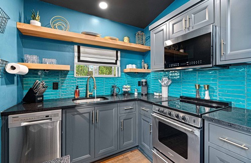 Omaha House | Adults-Only 2BR A-Frame | Hot Tub + Steam
