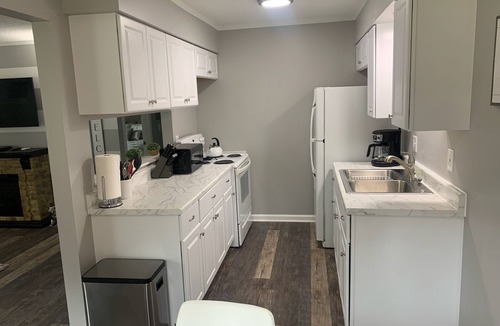 Holly Apartment | Adventure Acres- Suite B1
