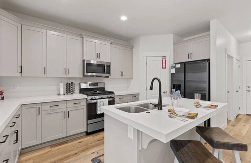 Washington Villa | Adventure Base Camp: Pet-Friendly with Resort Living-Pool, Arcade, Pickle-ball!