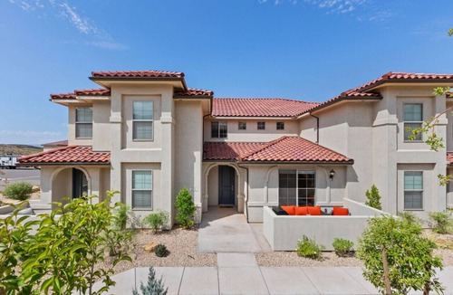 Washington Villa | Adventure Base Camp: Pet-Friendly with Resort Living-Pool, Arcade, Pickle-ball!