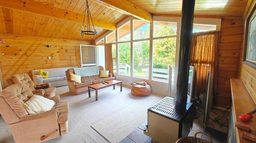 Owhango House | Adventure Base Ōwhango, Sleeps 8, Quiet & Cosy