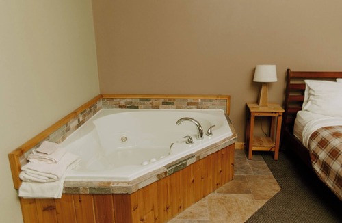 Ely Hotel | Adventure Inn