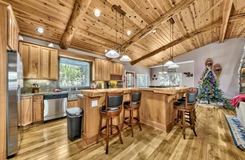 Tahoe Paradise Cabin | Adventure Lodge @Saxon Creek: Backyard Trail, Hot Tub, Pool Table, EV Plug, Forest Land