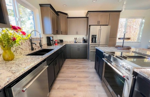 Sedro-Woolley House | Adventure-Ready Luxury – Gateway to Trails, Peaks & Panoramas