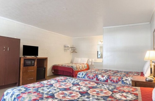 Spencer Hotel | Adventure-Ready Spencer Stay | Near Fall Creek Falls & Scenic Views