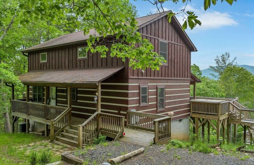 Jefferson Cabin | Adventure River Cabin | Two Acres of Private Land | Games & Entertainment Galore